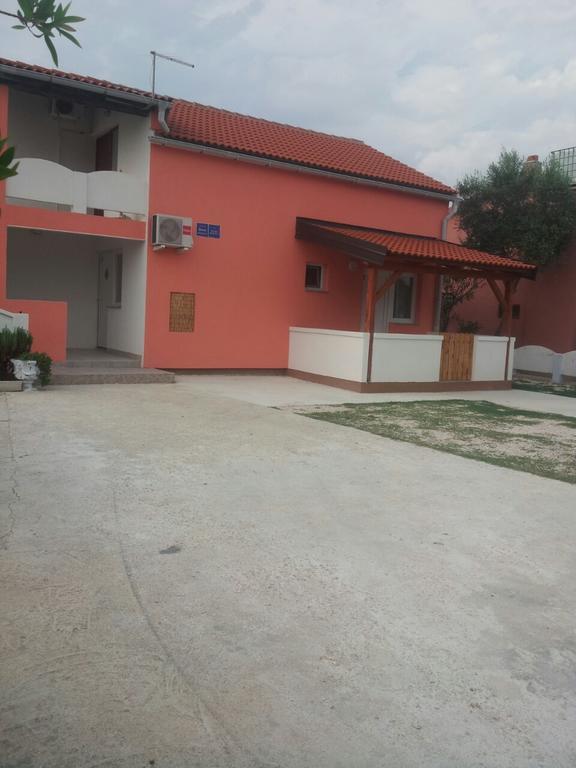 Apartments Marko Vir Luaran gambar