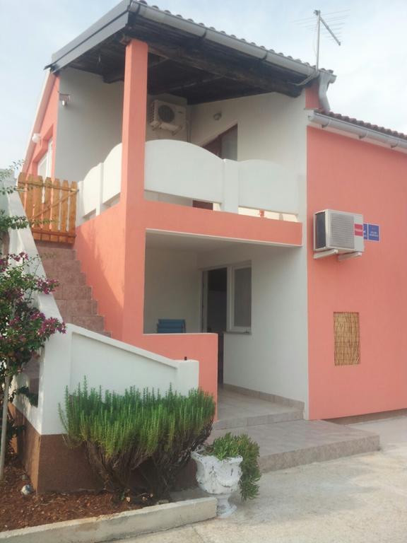 Apartments Marko Vir Luaran gambar