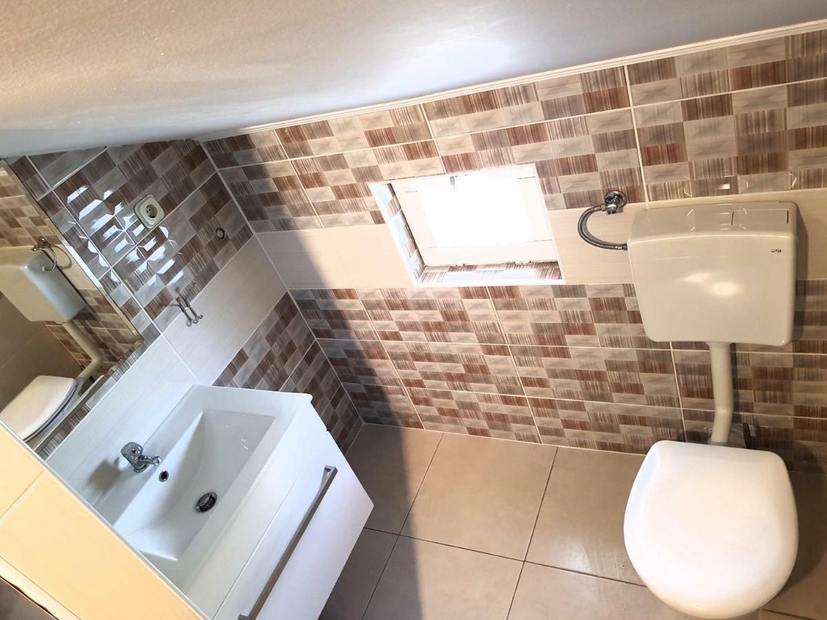 Apartments Marko Vir Luaran gambar