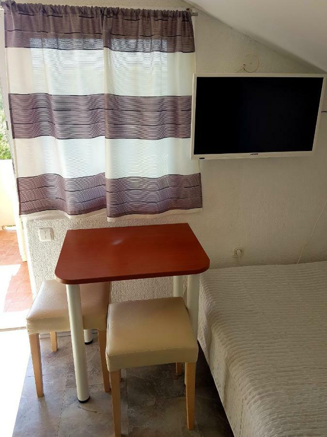 Apartments Marko Vir Luaran gambar