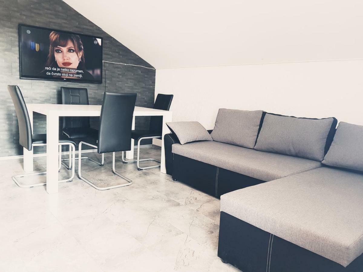 Apartments Marko Vir Luaran gambar