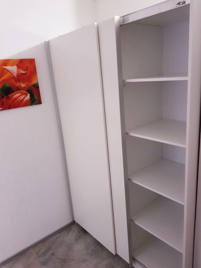 Apartments Marko Vir Luaran gambar