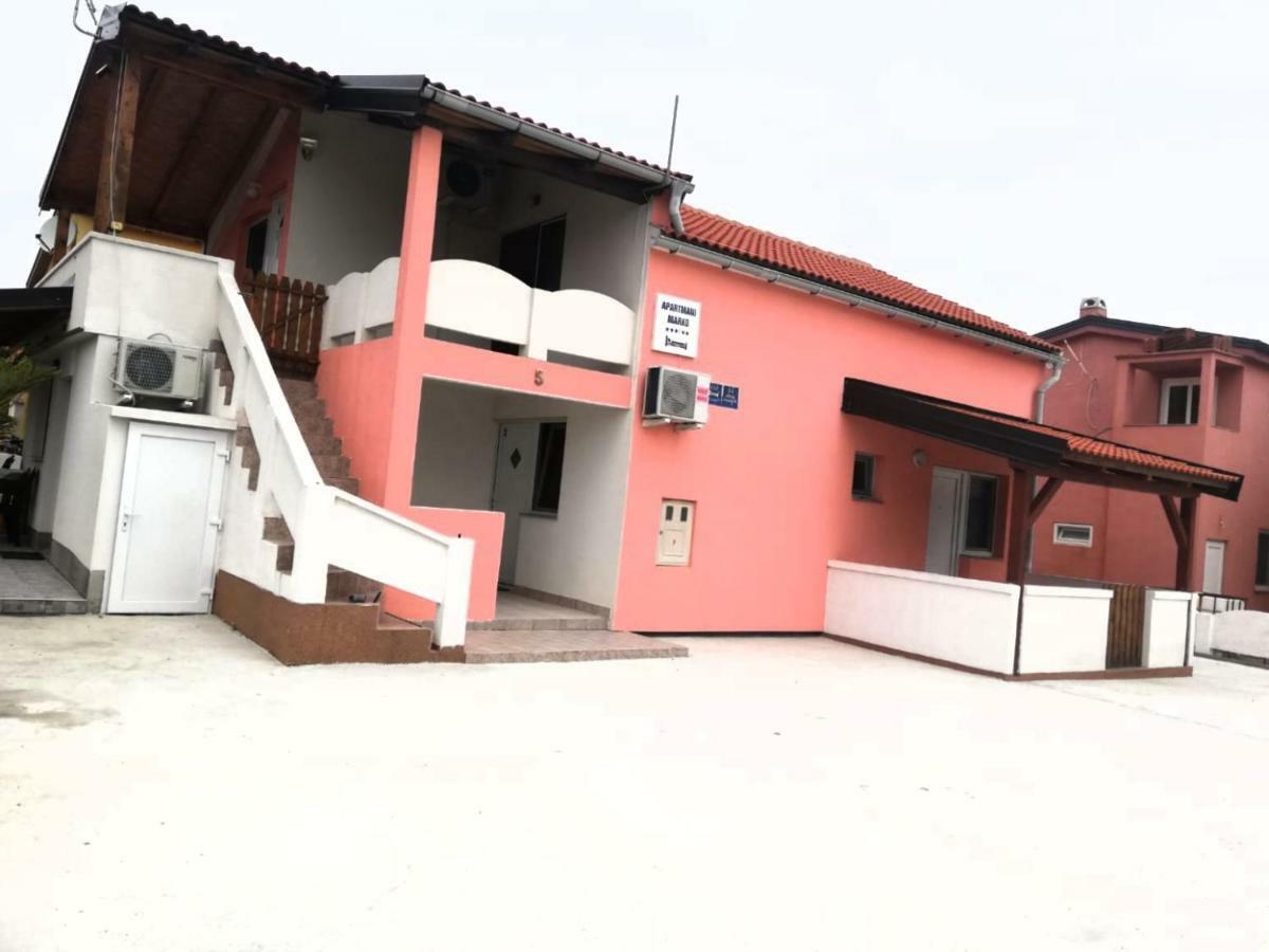 Apartments Marko Vir Luaran gambar