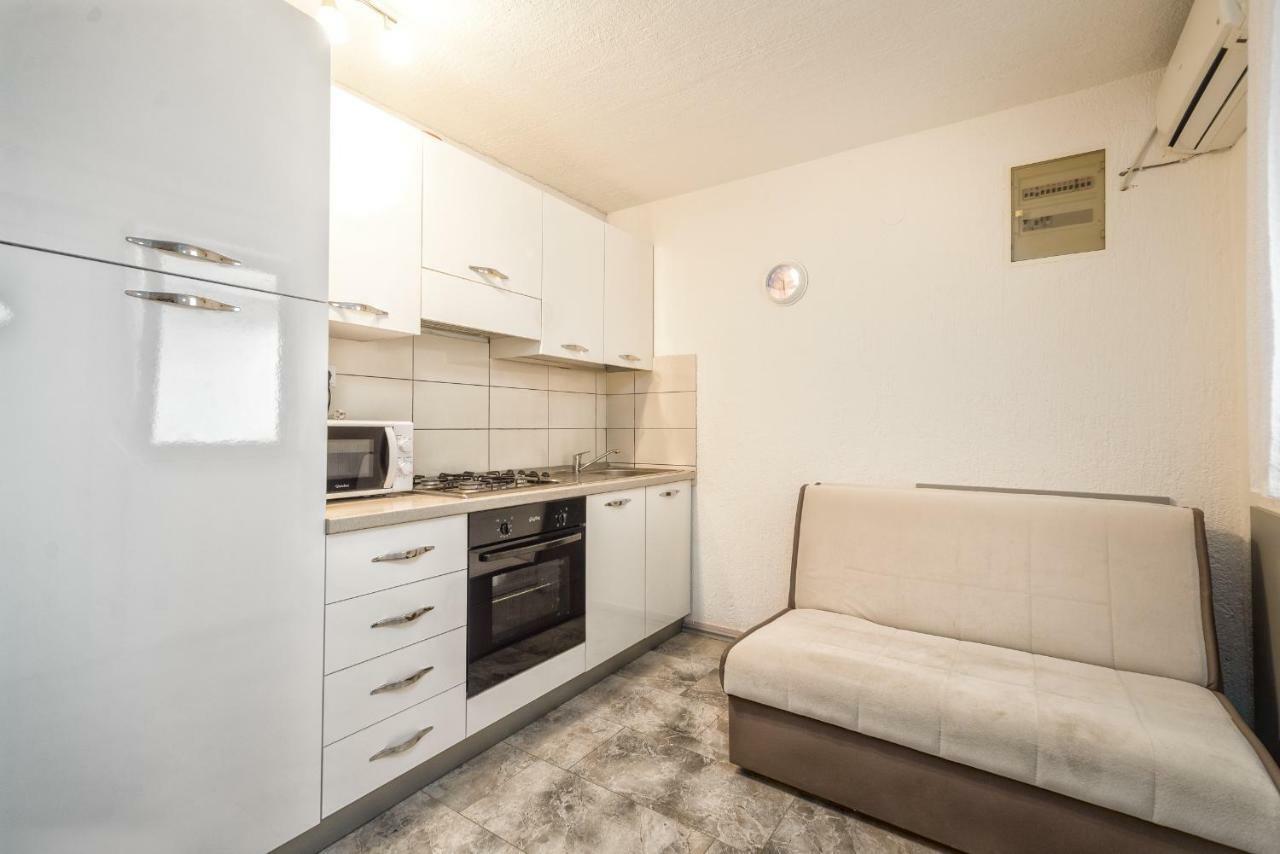 Apartments Marko Vir Luaran gambar