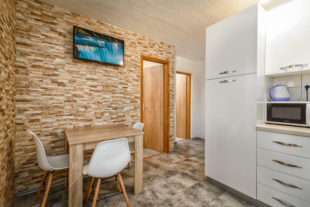 Apartments Marko Vir Luaran gambar