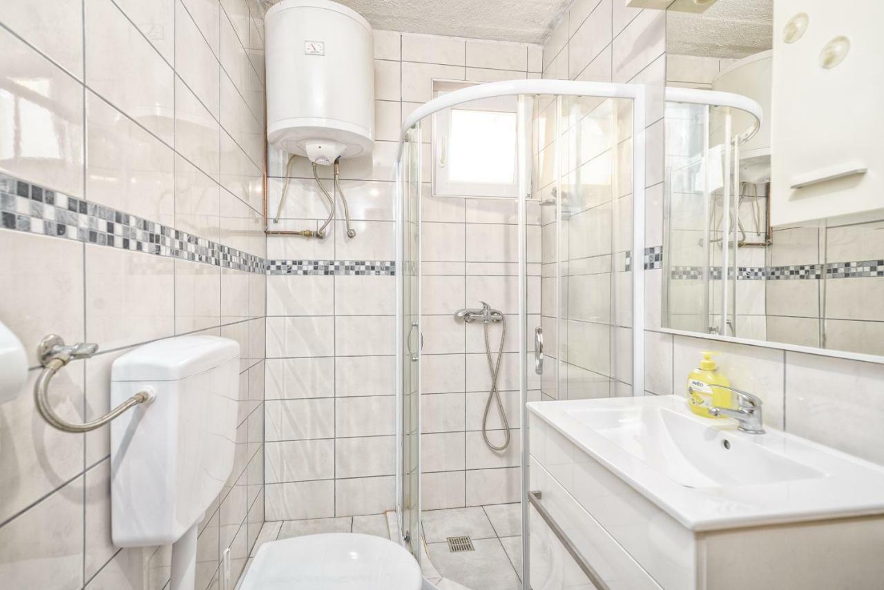 Apartments Marko Vir Luaran gambar