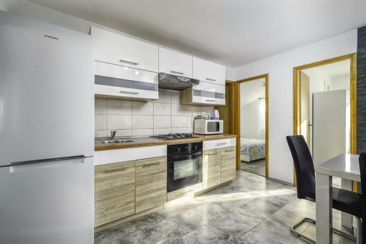 Apartments Marko Vir Luaran gambar